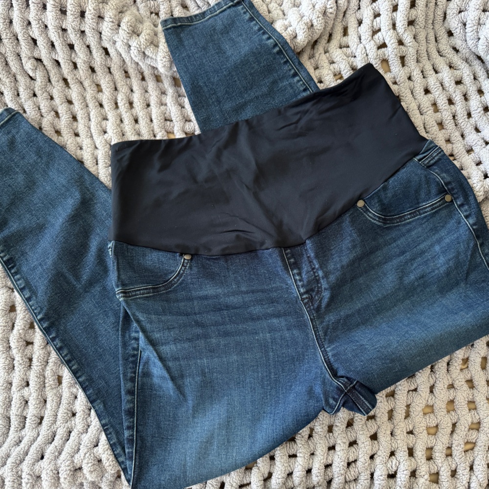 Torrid Maternity Skinny Jeans, Size 18